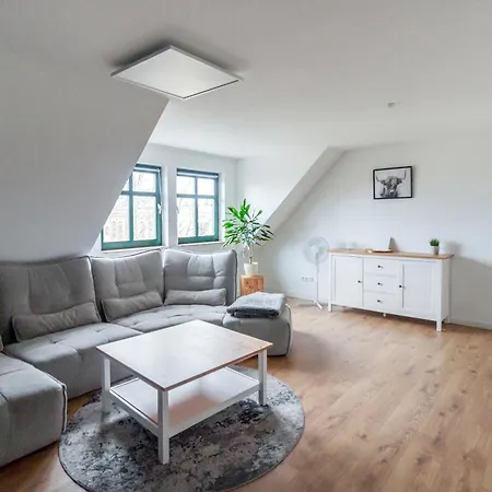 Kapellmeister Apartment: 4 AC Bedrooms, Smart TV & Big Sofa Magdeburg Exterior photo